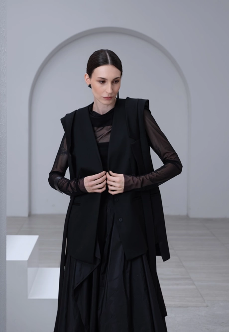 Жилет с декоративными лацканами - фото 3